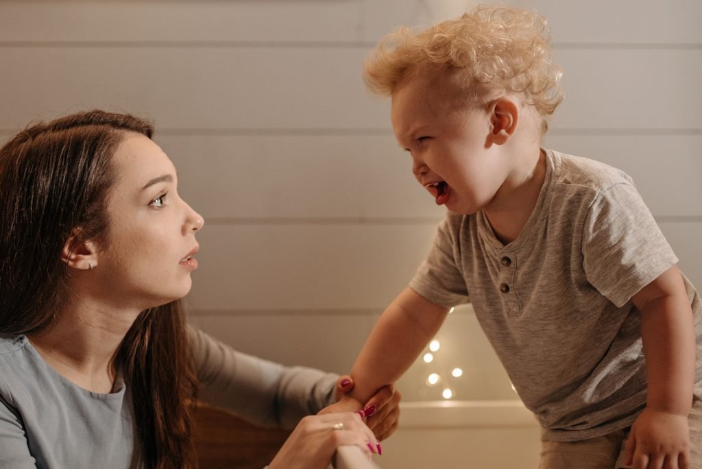 can gentle parenting help to stop toddler throwing things?